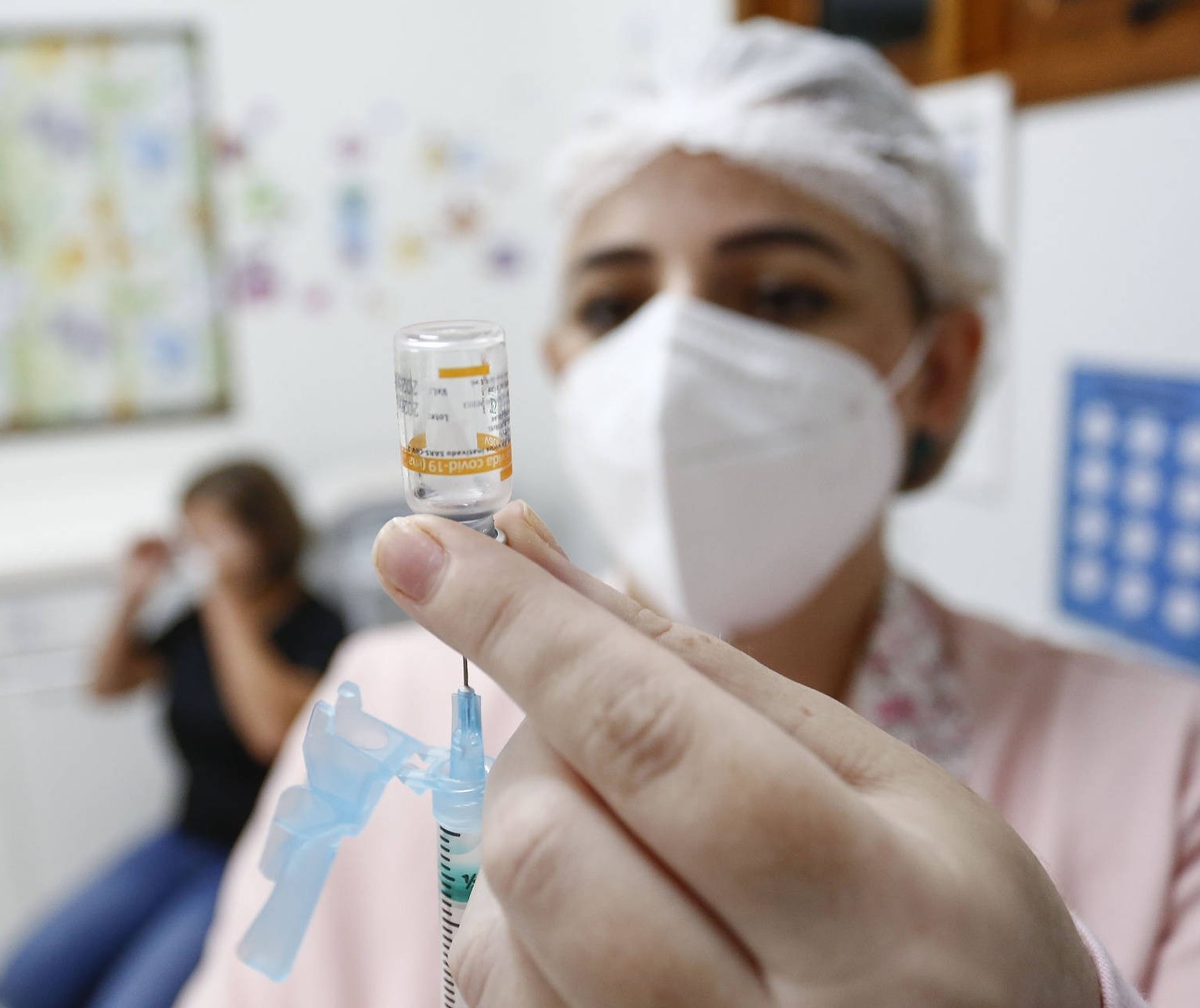 Consórcio deve tentar laboratórios estrangeiros para compra de vacinas, diz prefeito