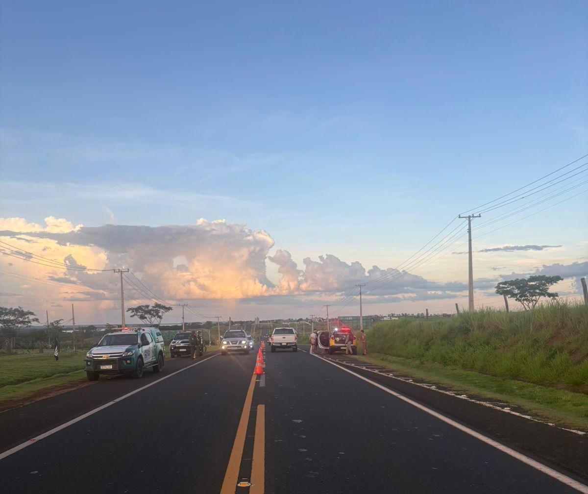 Motorista é preso por embriaguez após provocar acidente