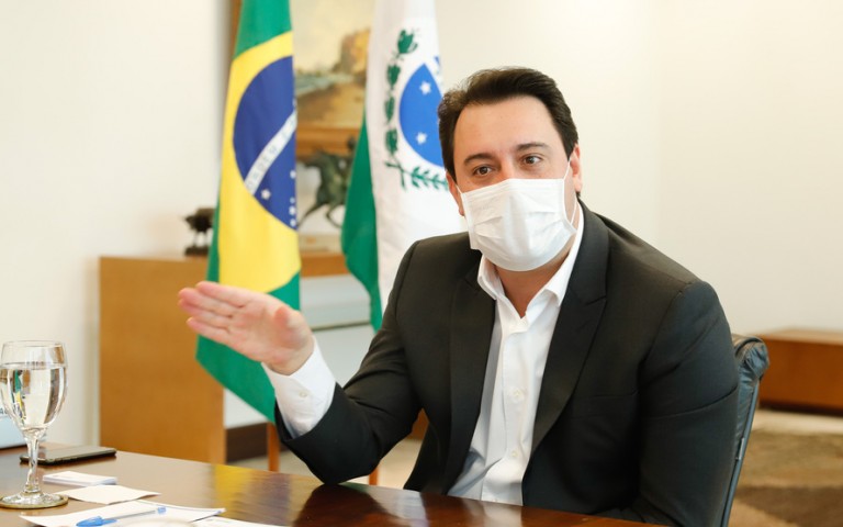 Governador Ratinho Júnior afirma que é possível vacinar todos os paranaenses na primeira dose