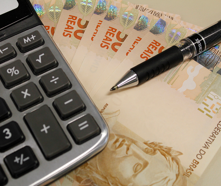 Economia brasileira passa por recessão técnica