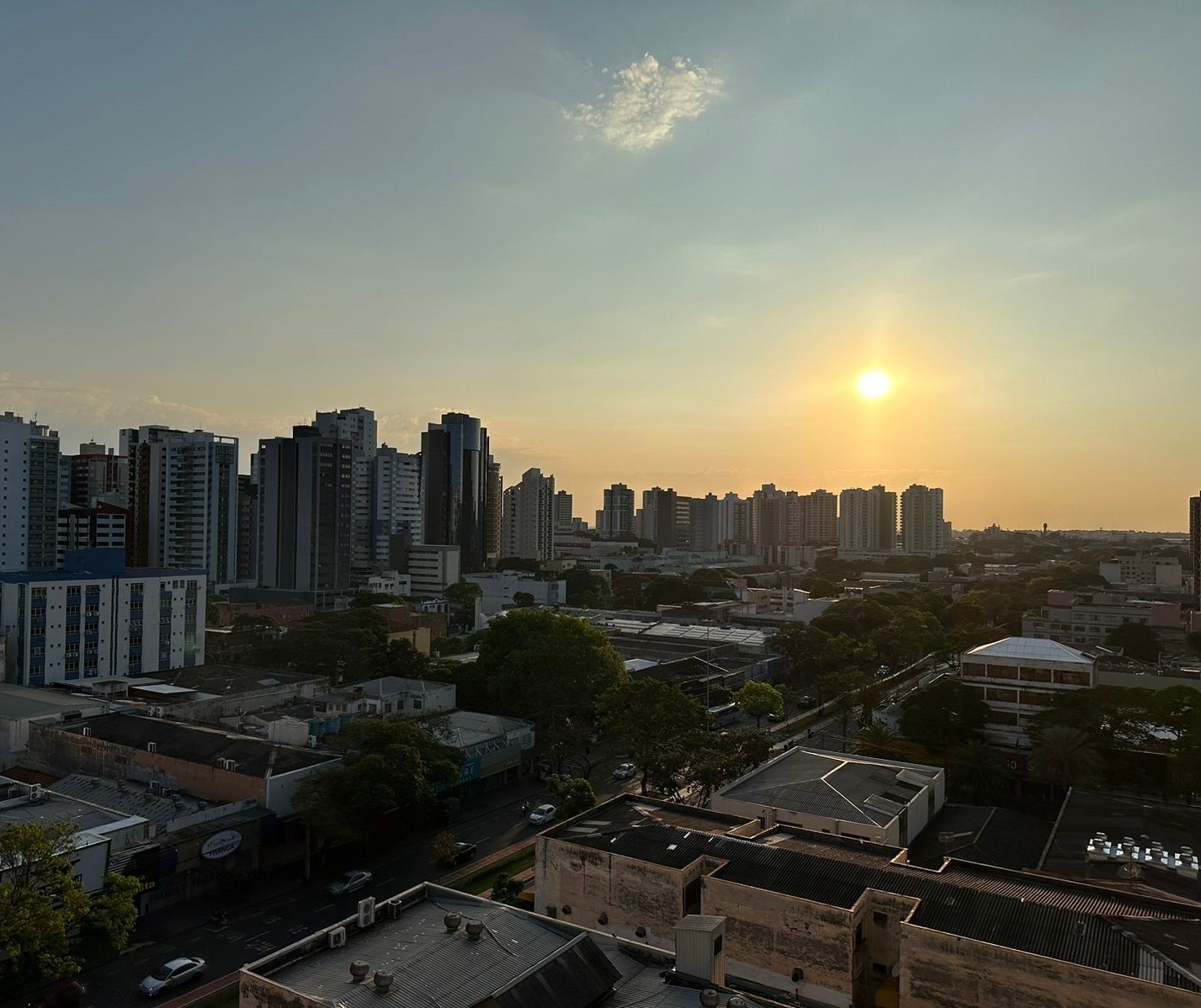 Veja a previsão do tempo para esta quarta-feira (30) em Maringá