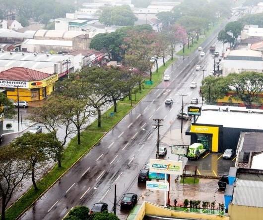 Viapar inicia reparos na Avenida Colombo