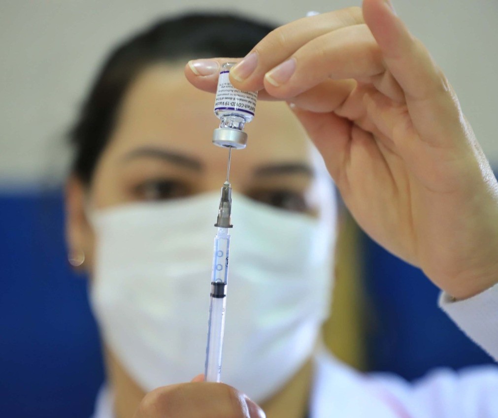 População acima de 80 anos receberá 4ª dose de vacina contra Covid-19 no Paraná