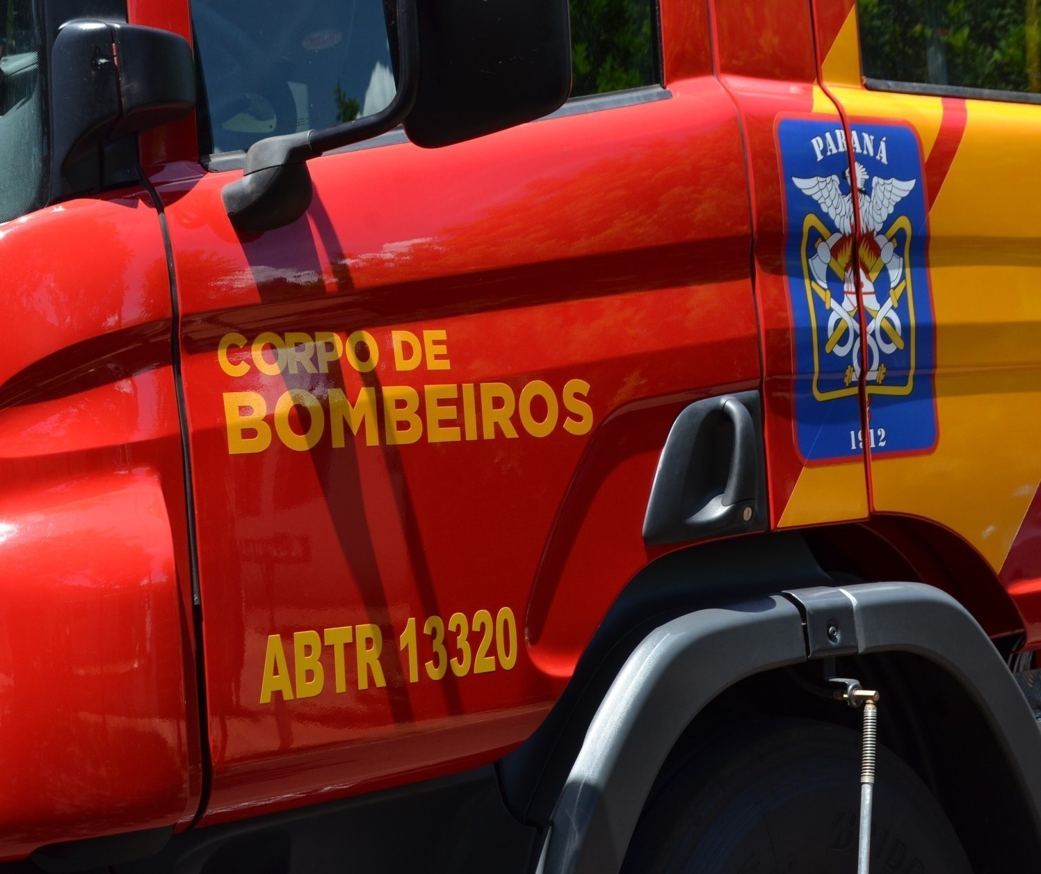 Ponta Grossa: homem morre carbonizado após incêndio em residência