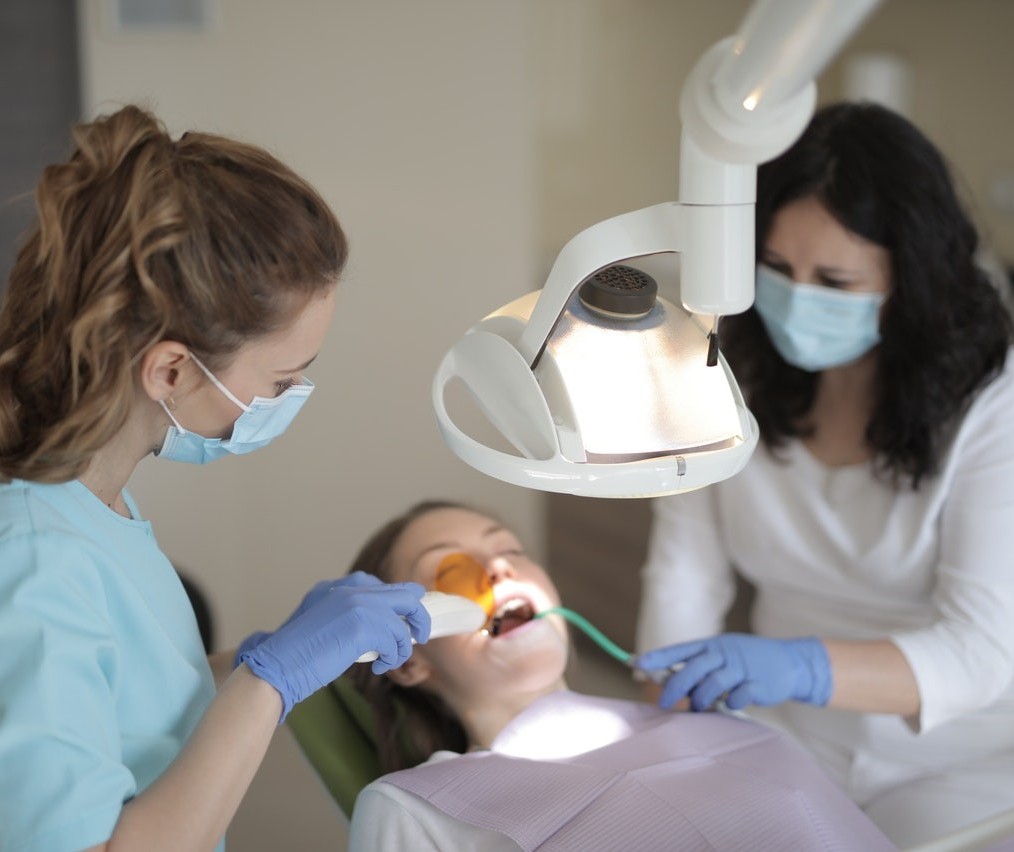 Dentistas alertam para o risco das doenças ‘surdas”