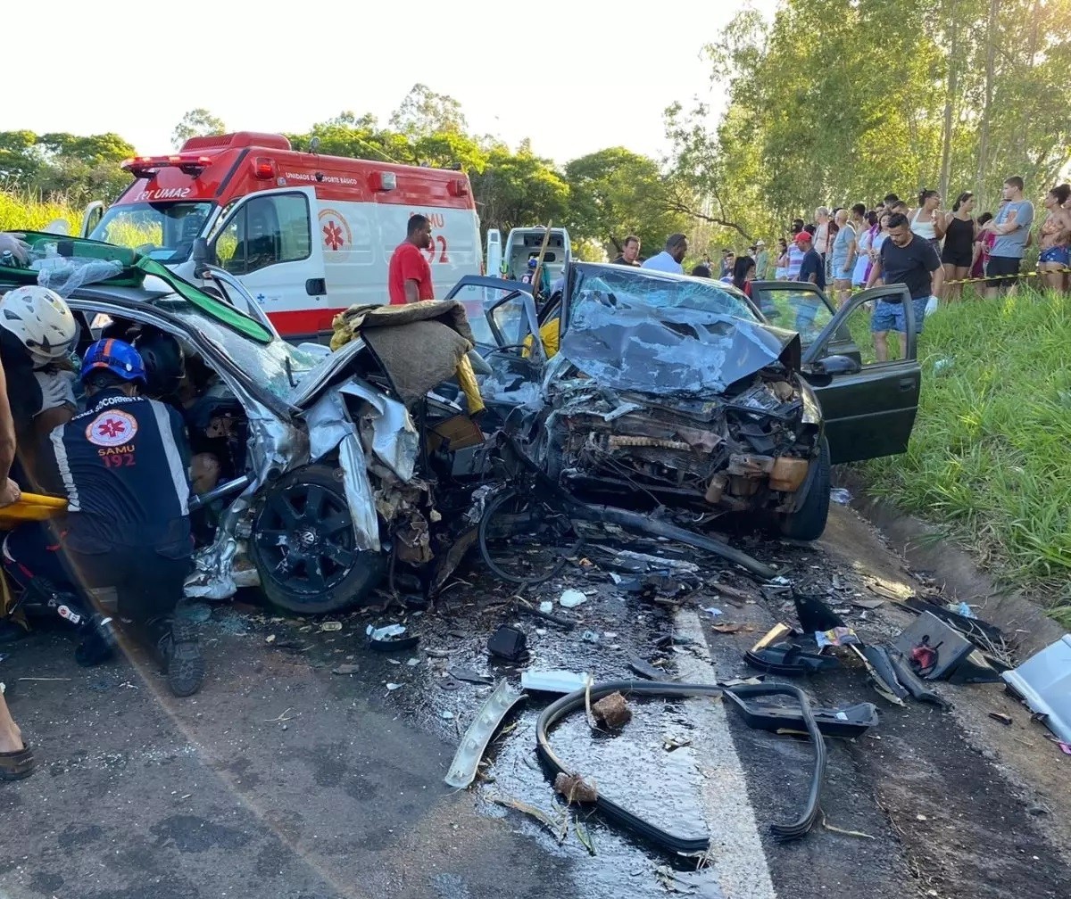 Colisão frontal mata criança de 10 anos e deixa vários feridos na região