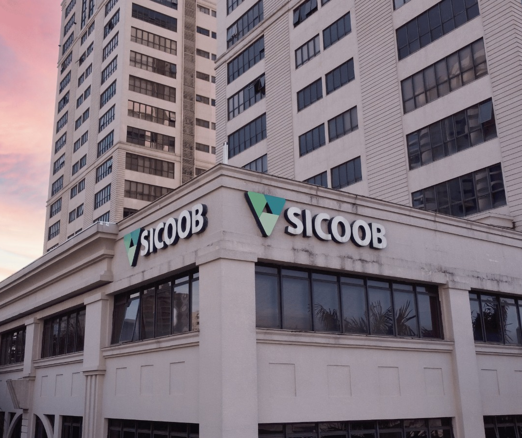 Sicoob Metropolitano é eleito o melhor lugar para trabalhar no Paraná