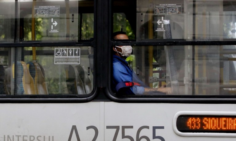 Cianorte proíbe pessoas com mais de 60 anos no transporte coletivo