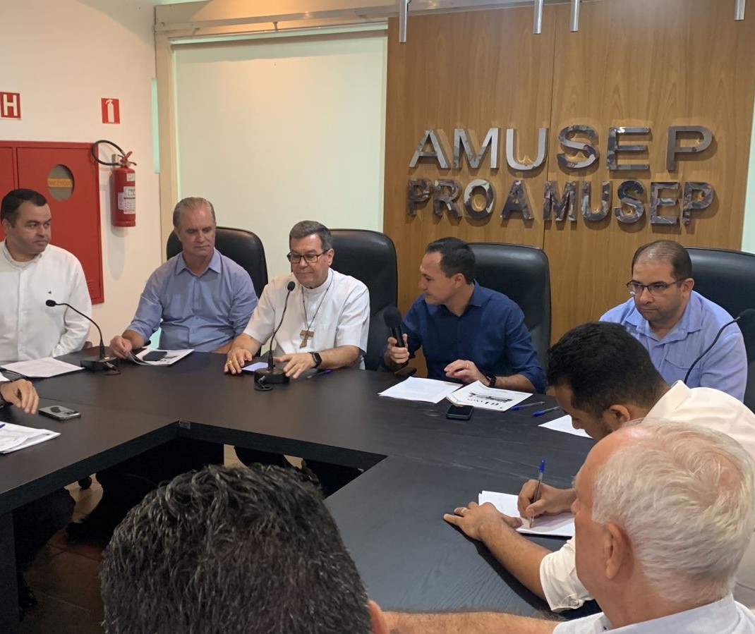 Amusep recebe secretário de Planejamento do Paraná Guto Silva