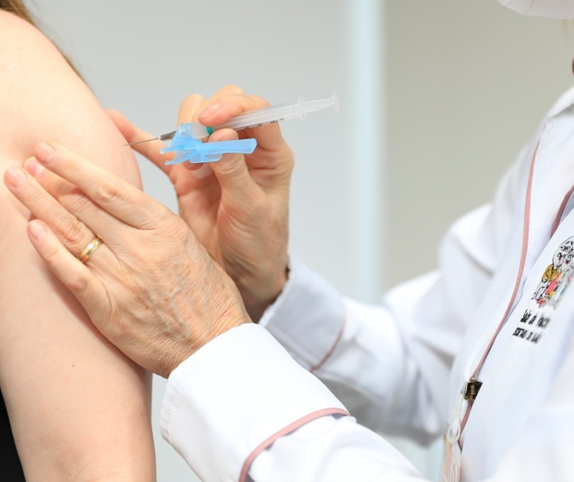 Vacinação contra Covid-19 prossegue na próxima segunda-feira (25) em Maringá