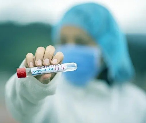 Covid-19: Maringá confirma 323 novos casos e 2 óbitos no boletim desta quarta-feira (11)