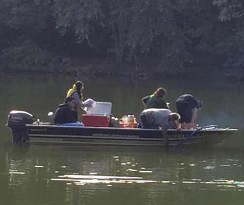 Nupélia realiza pesquisa no lago do Parque do Ingá