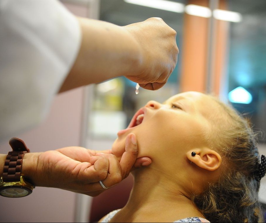 4.732 crianças já foram imunizadas contra pólio e sarampo em Maringá