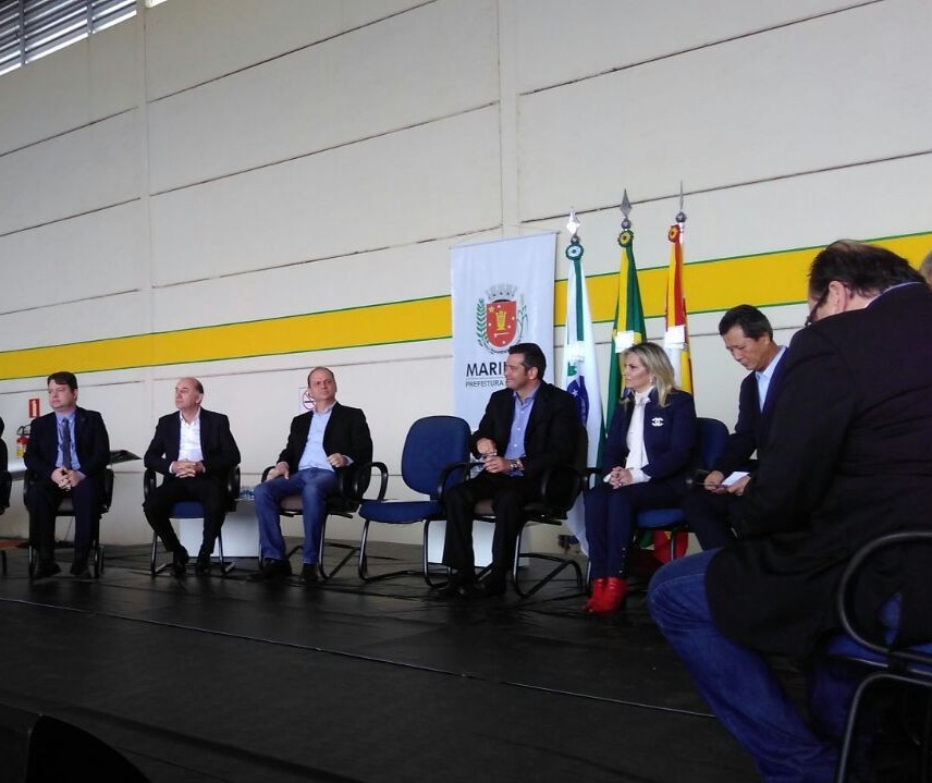 Em Maringá, ministro dos Transportes repassa R$120 mi para obras no aeroporto