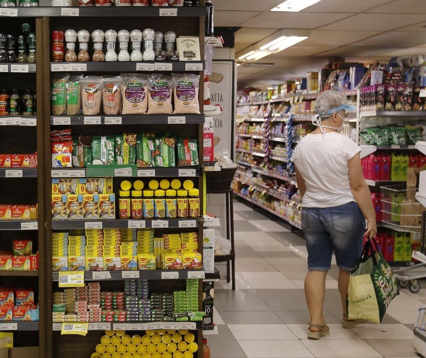 Nova lei sobre produtos vencidos impede que grupos ajam de má fé, diz Procon de Maringá