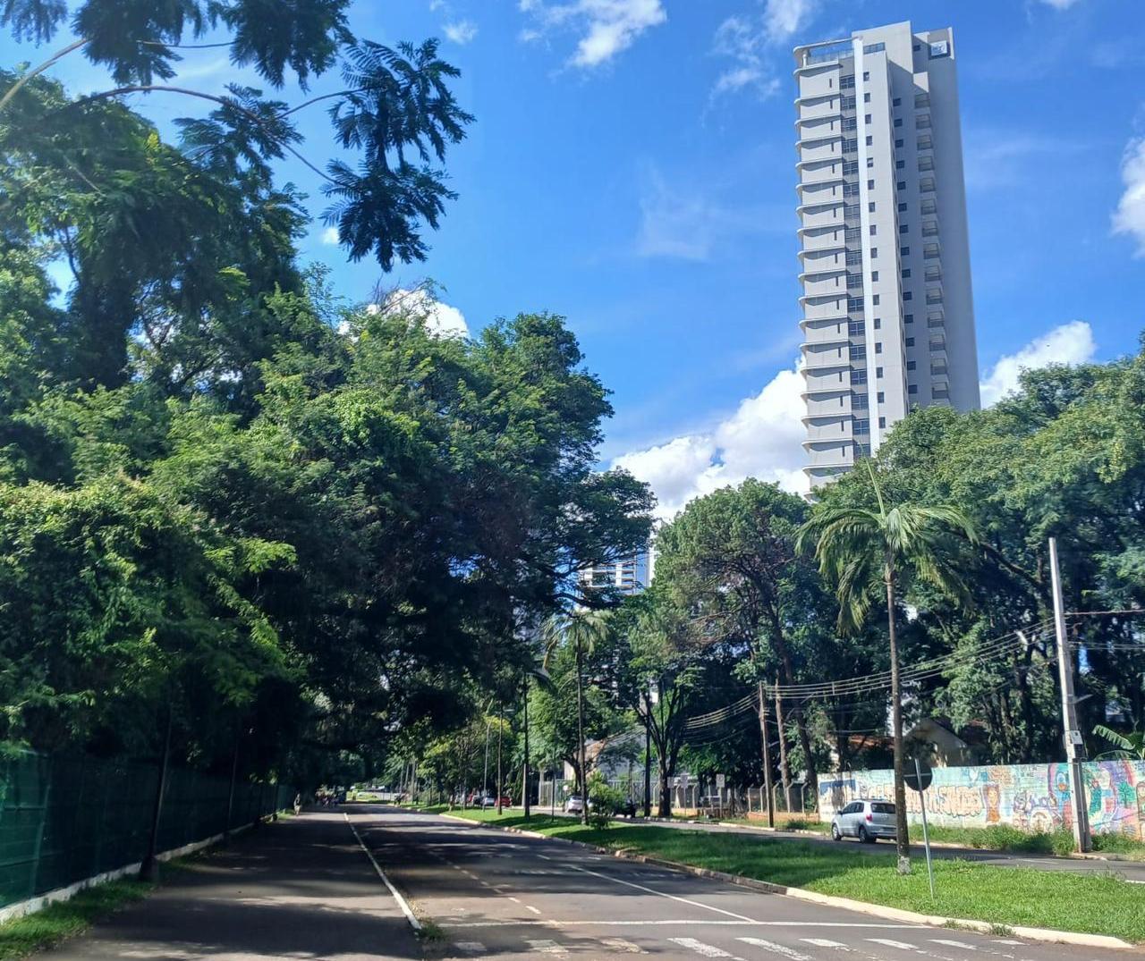 Quarta-feira (29) de sol entre nuvens em Maringá; máxima chega a 32º C