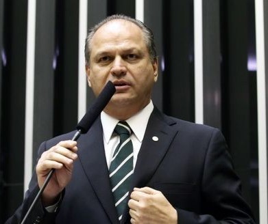 Deputado Ricardo Barros está com suspeita de coronavírus 