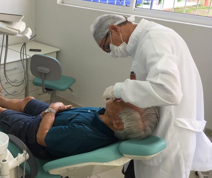 Mais 300 pacientes passam por avaliação bucal em Maringá