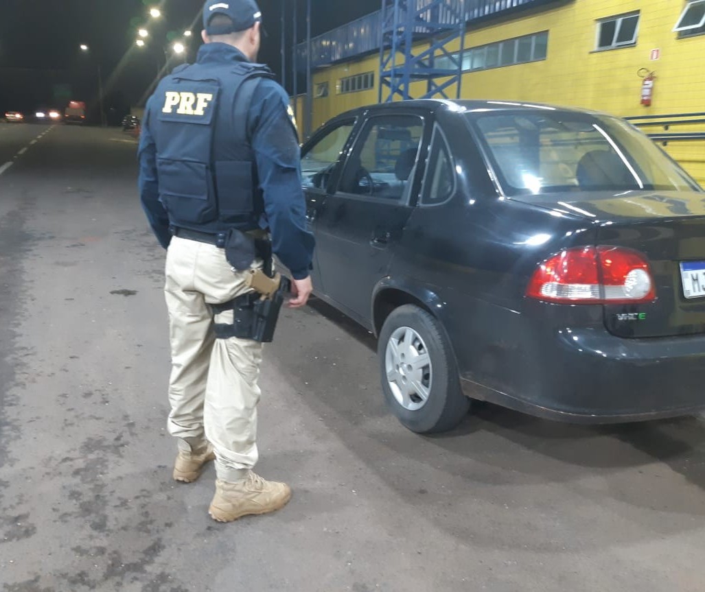 Condutor é preso com carro roubado em Mandaguari