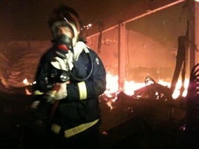 Incêndio destrói loja de móveis no centro de Maringá. Prejuízo passa de R$ 1 mi