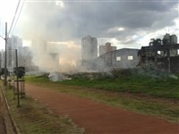 Fogo destrói mata no Jardim Laudicéia em Maringá