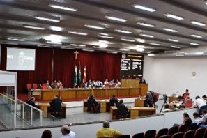 Câmara de Maringá dobra o valor dos subsídios dos vereadores