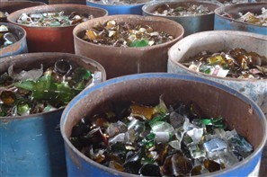 Cooperativa de Maringá recolheu cerca de 100 toneladas de vidros em um mês