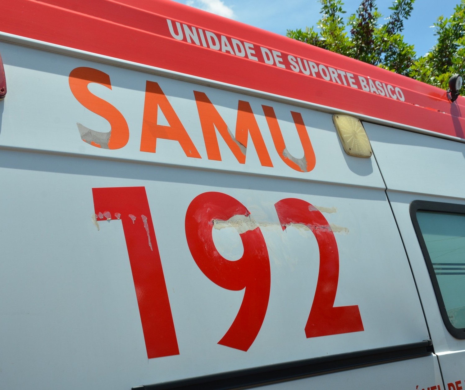 Homem é atropelado por ônibus na marginal da PR-323, em Paiçandu