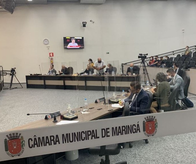 Reclamação sobre atraso na entrega de kit escolar chega à Comissão de Educação da Câmara Municipal