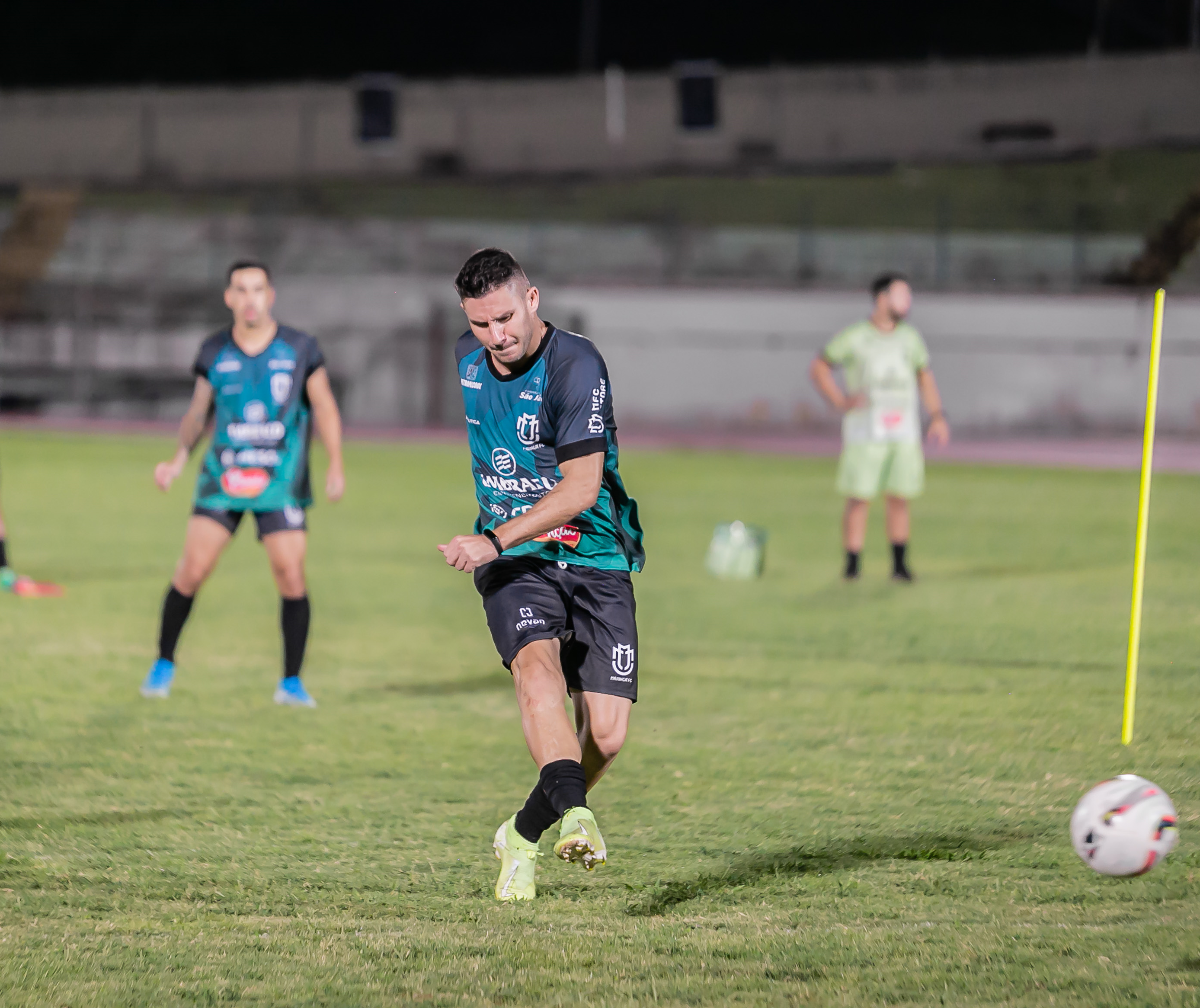 Maringá Futebol Clube enfrenta o FC Cascavel neste sábado (26), no Willie Davids