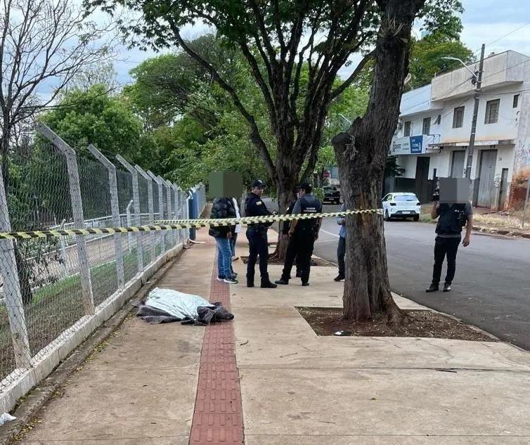 Homem em situação de rua é encontrado morto em frente ao Centro POP
