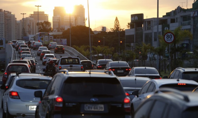 Lei da poluição sonora veicular começa a valer nesta segunda-feira em Londrina