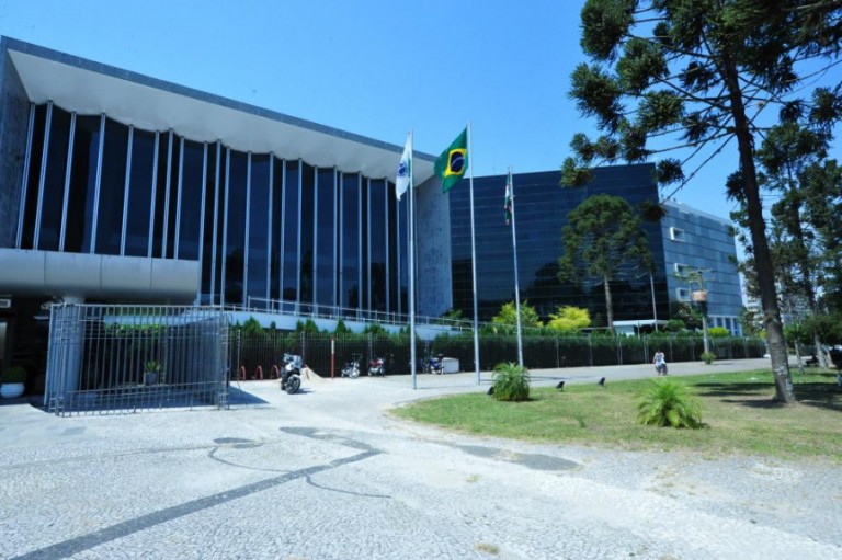 Eleições municipais alteram a pauta da Assembleia Legislativa do Paraná