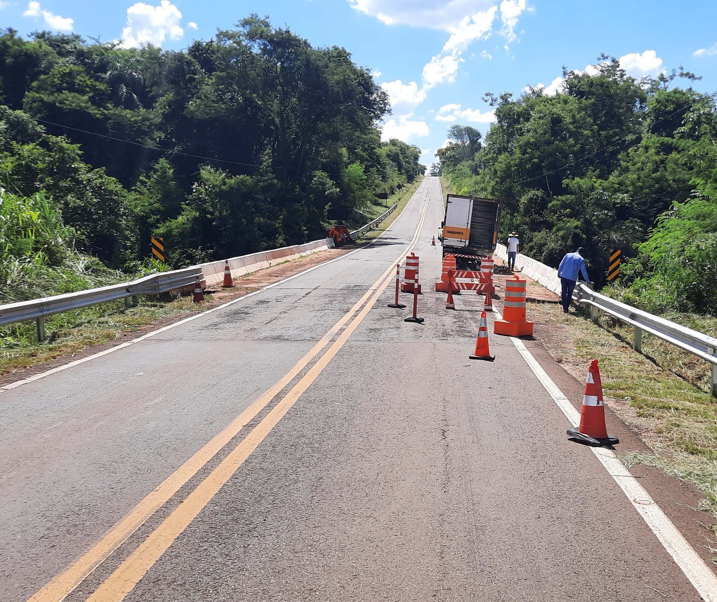 PR-218 entre Amaporã e Paranavaí é interditada