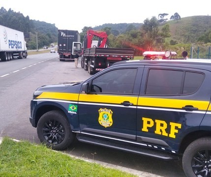 PRF registrou 92 acidentes nas rodovias federais do Paraná durante a 'Operação Tiradentes'