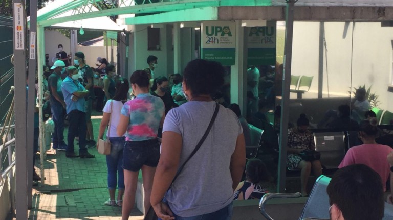 Pacientes reclamam de lotação na UPA Zona Norte em Maringá