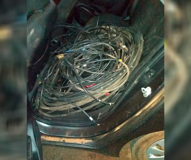 Três homens são presos por furto de cabos elétricos