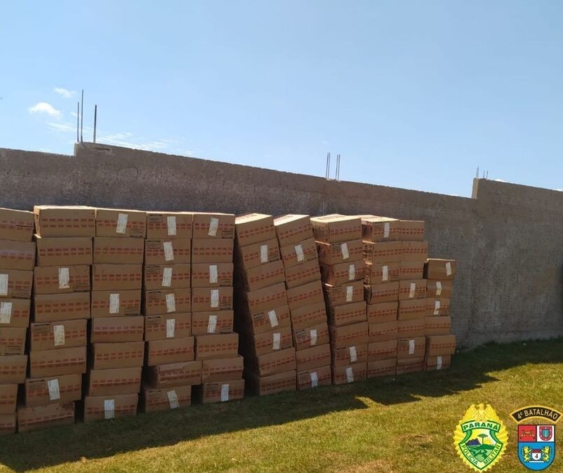 Dupla é presa com 5,1 mil pacotes de cigarros contrabandeados na região