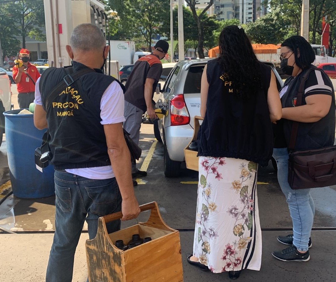 Procon fiscaliza denúncia de adulteração de combustível em postos de Maringá