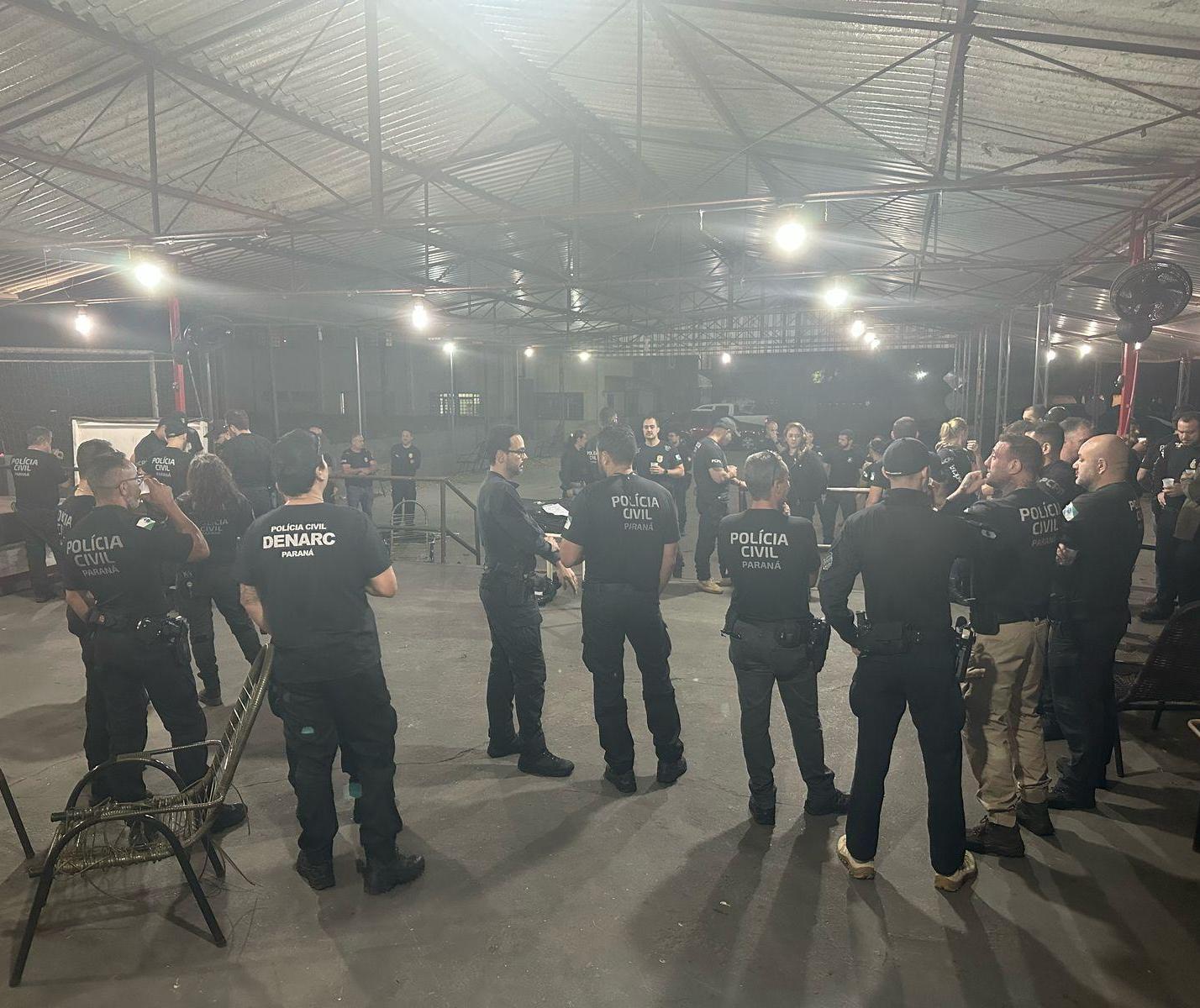 Polícia deflagra operação contra tráfico de drogas e lavagem de dinheiro