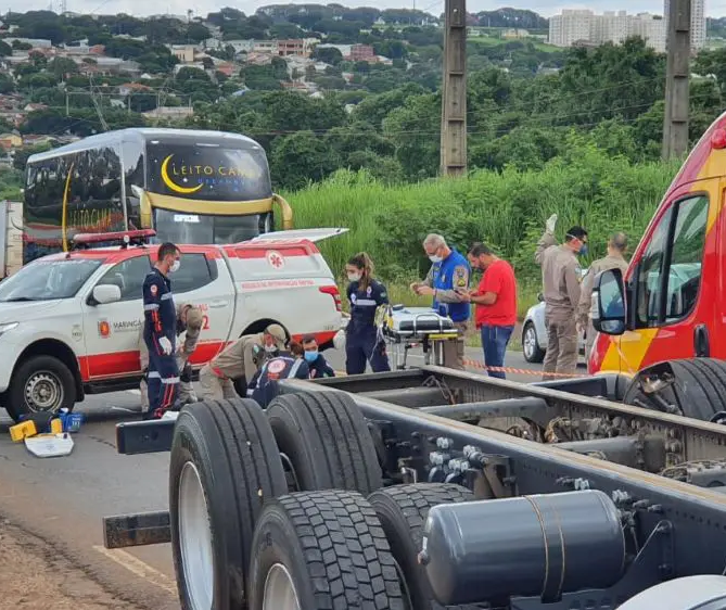 Motociclista de 22 anos morre após bater em rodado de caminhão no contorno sul de Maringá