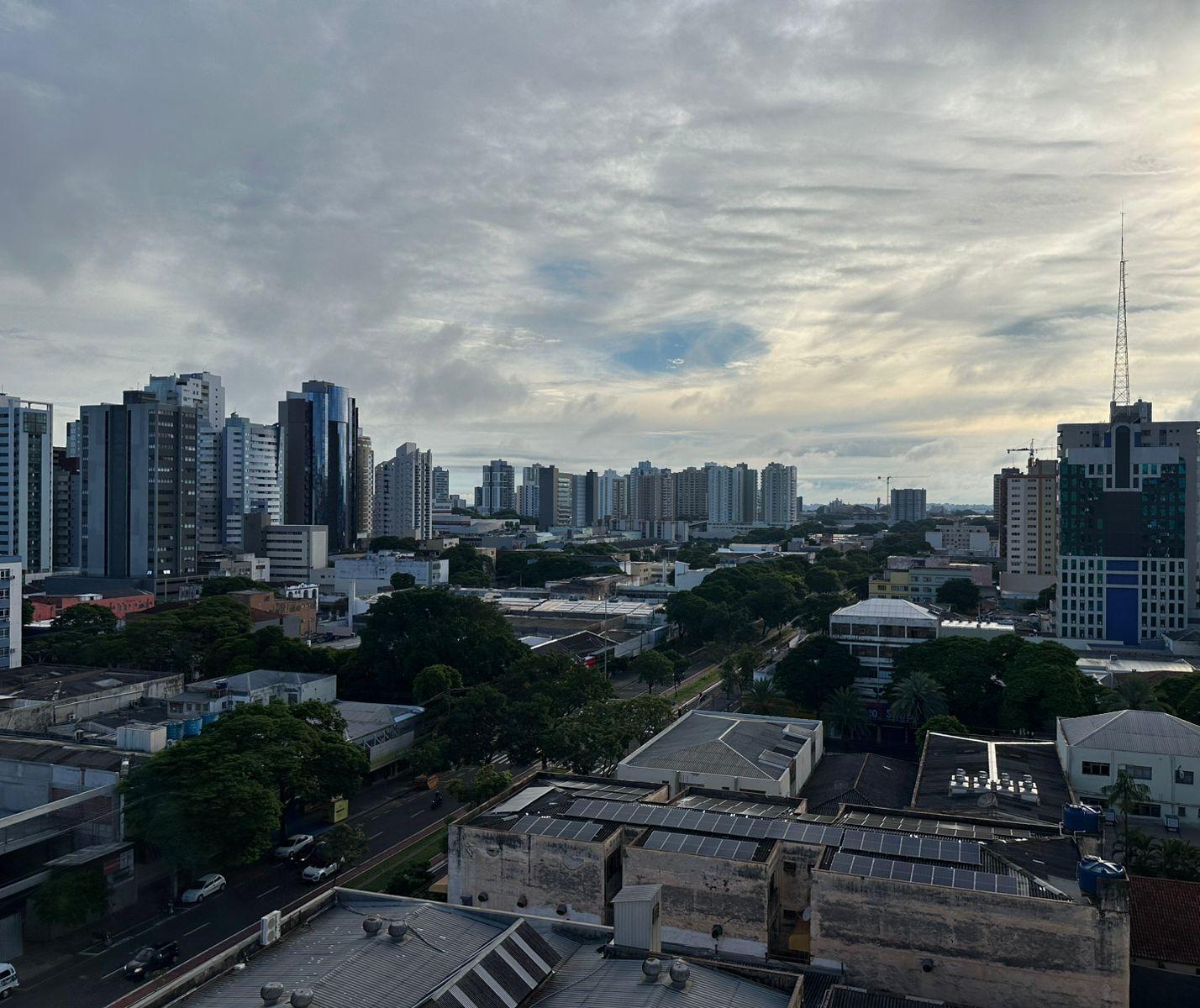Simepar prevê sol entre nuvens e possibilidade de chuva nesta quinta (15)