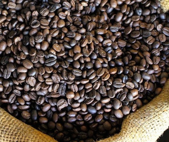 Café em coco custa R$ 6,50 kg