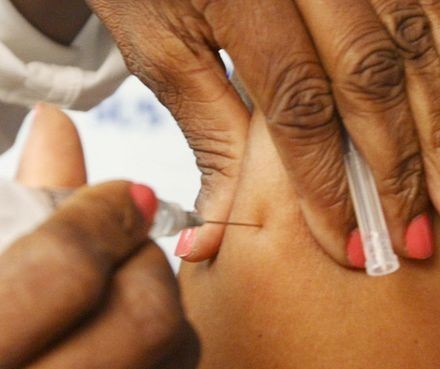 Vereador sugere que vacina contra meningite B seja gratuita