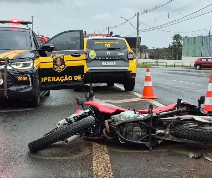 Pai morre e filho de 15 anos fica ferido em acidente na Avenida Colombo, em Maringá