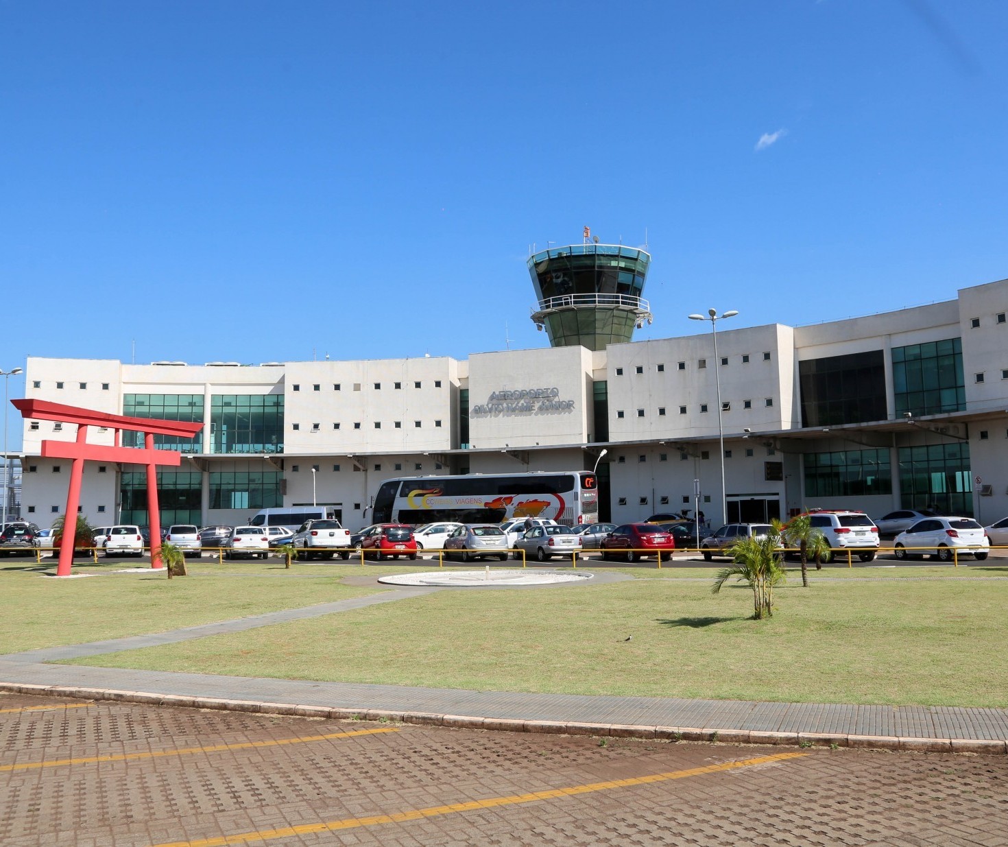 Aeroporto de Maringá aumenta quantidade de álcool em gel