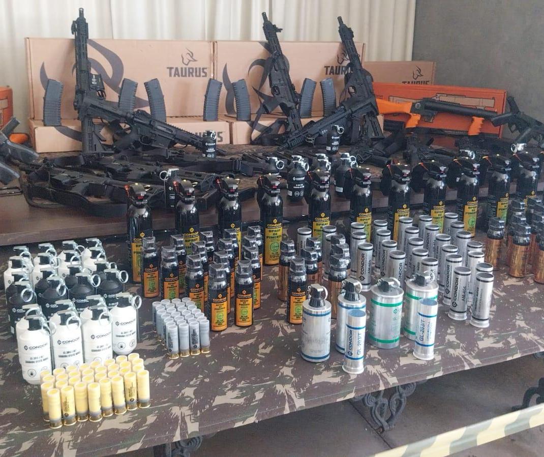 Guarda Municipal de Maringá apresenta novas armas, entre elas fuzis