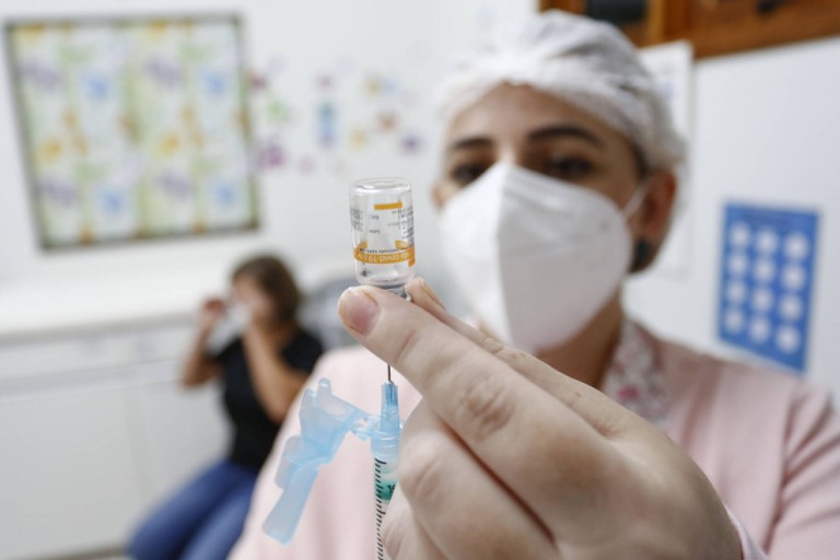 Vacina em Maringá só para 2ª dose nesta terça-feira (9)