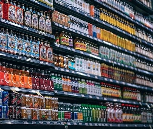 Supermercados vão 'isolar' setor de bebidas alcoólicas após 17h em Maringá