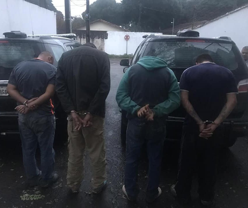 PM prende quadrilha suspeita de roubar carros em Maringá